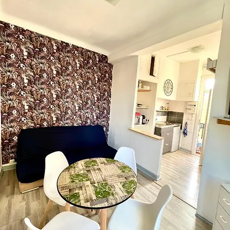 White Design Proche Cannes *